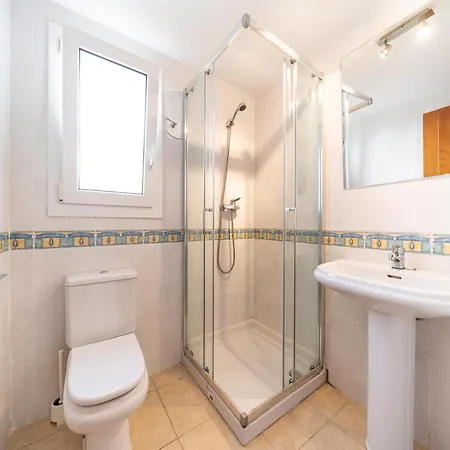 Newly Renovated Ideal For Families