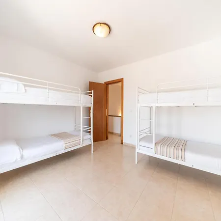 Newly Renovated Ideal For Families *